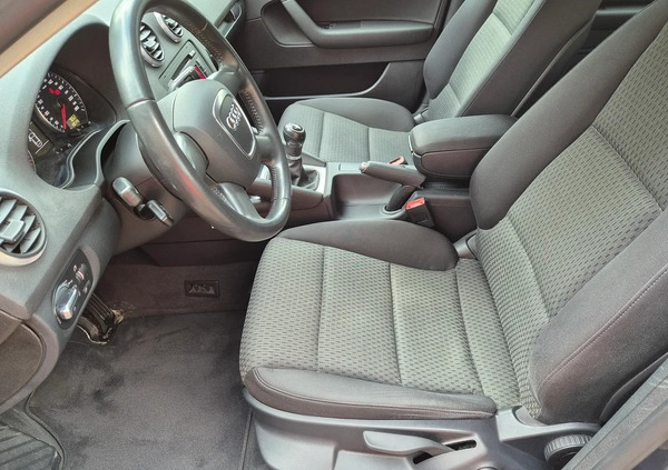 Audi A3 cena 26900 przebieg: 150000, rok produkcji 2009 z Wałbrzych małe 529